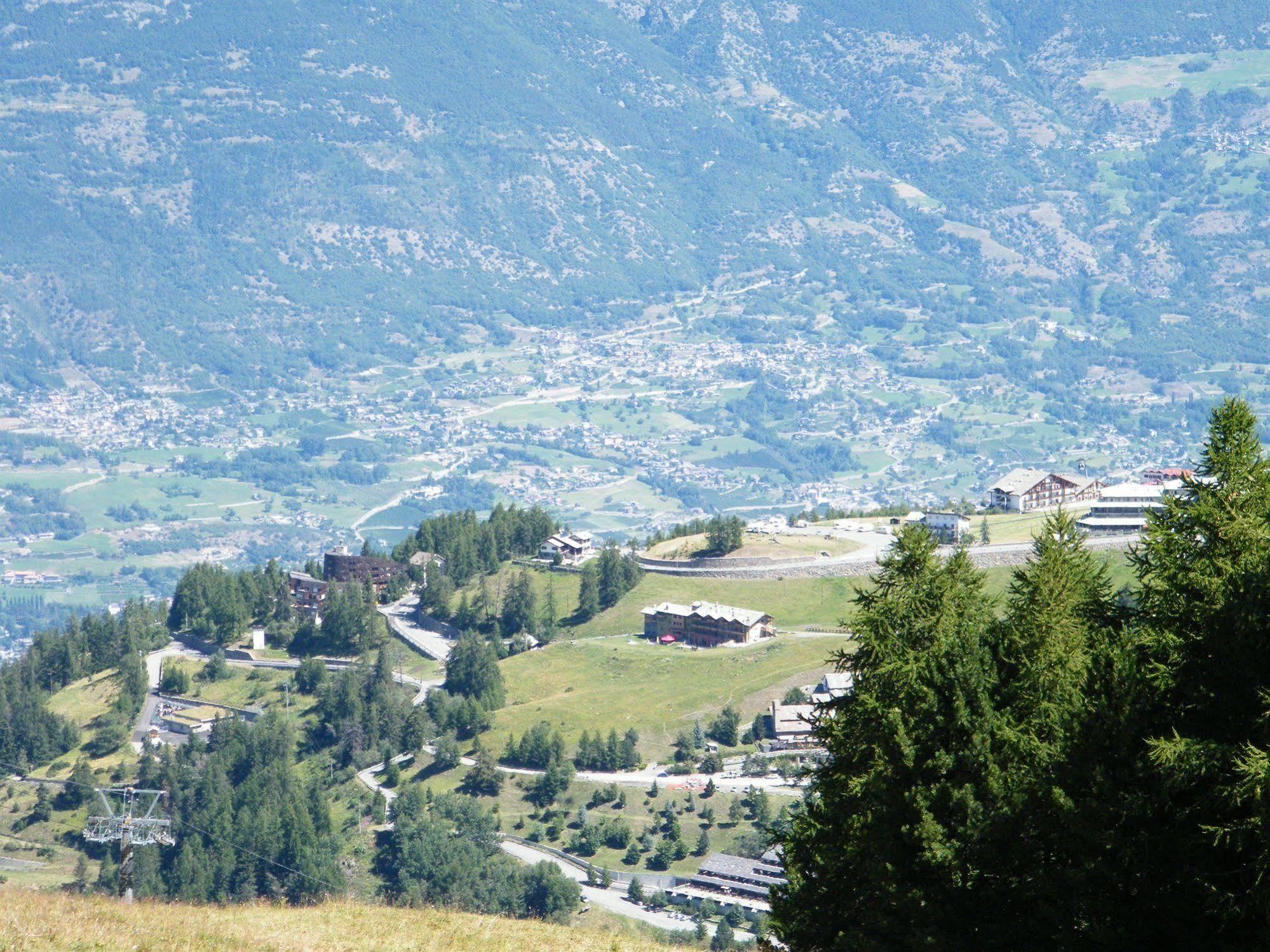 Hotel La Chance Pila  Buitenkant foto